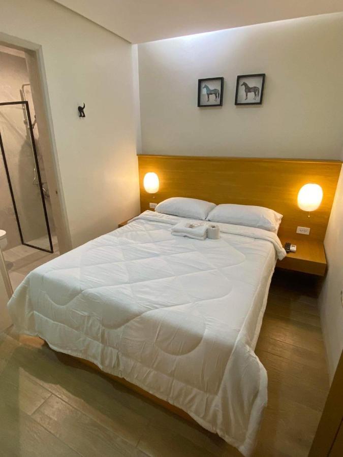 Aurora Suites Pasay Bagian luar foto