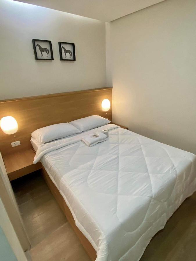 Aurora Suites Pasay Bagian luar foto