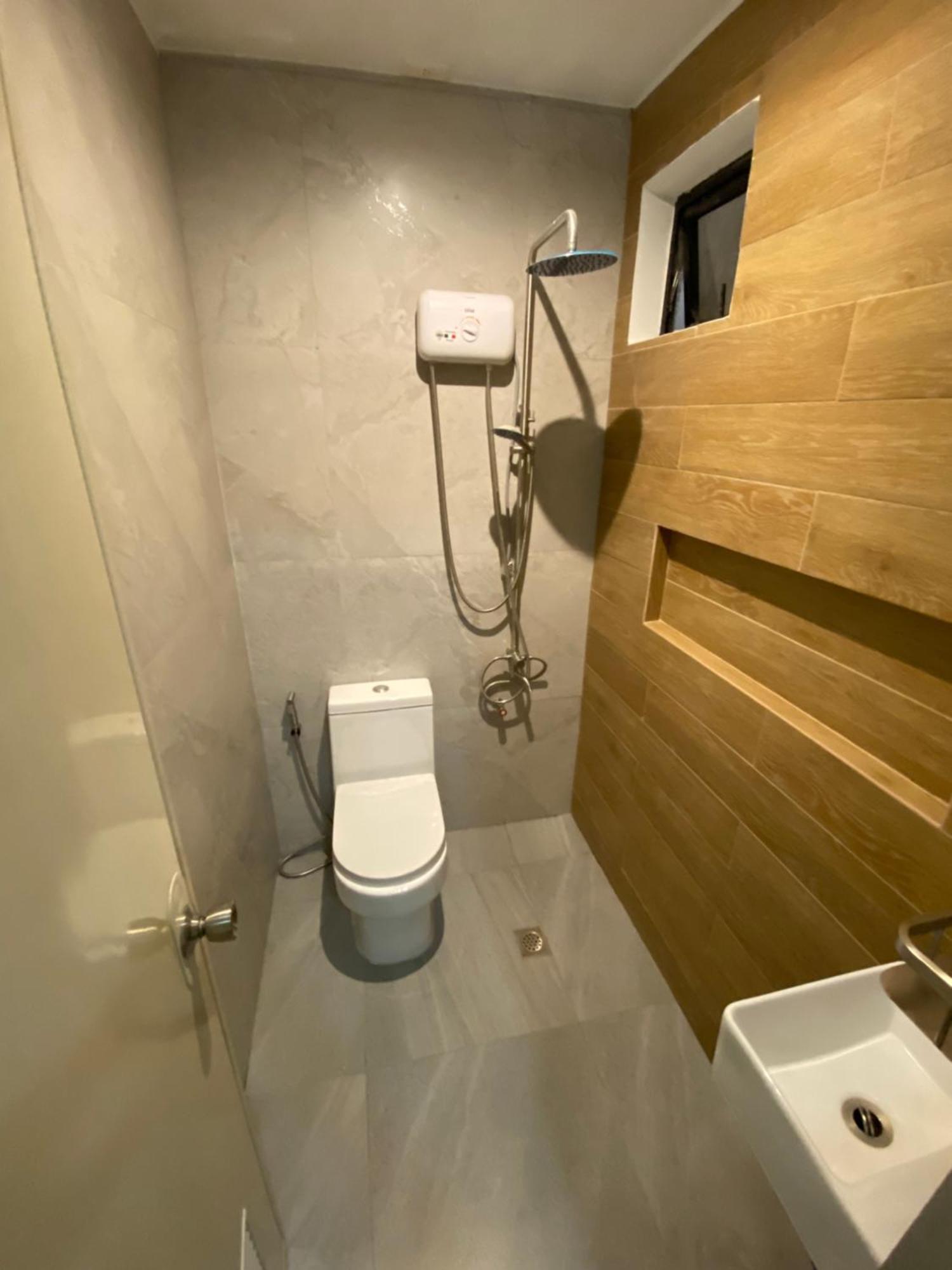 Aurora Suites Pasay Bagian luar foto