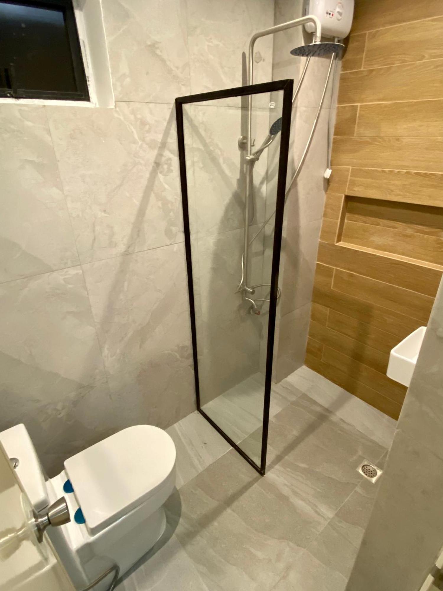 Aurora Suites Pasay Bagian luar foto